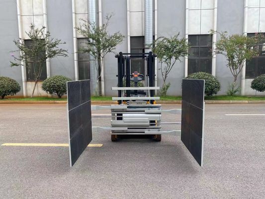 1500 KG Double Reach Lift Truck Counterbalance Forklift Displacement Distance 60mm