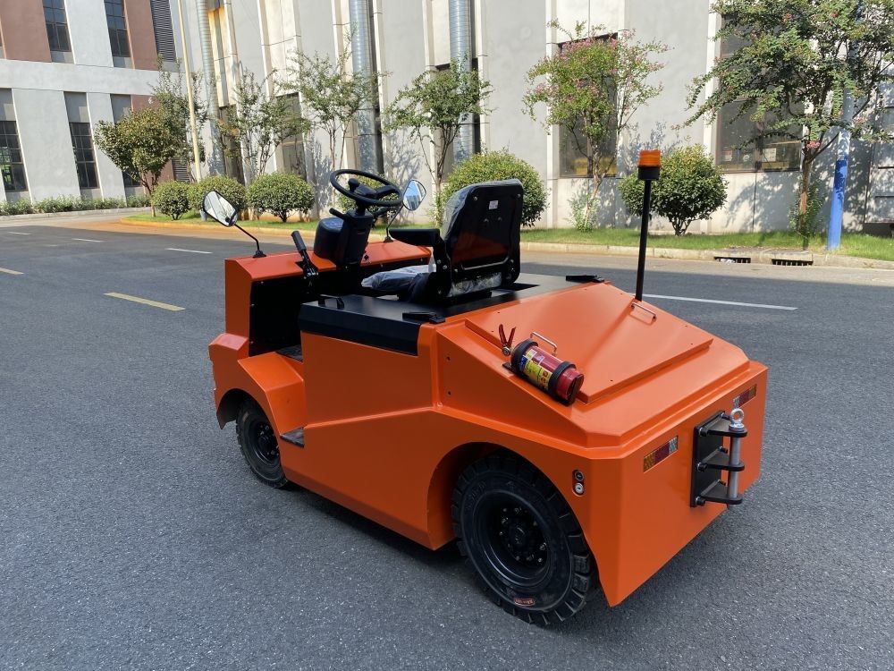 2.5 Ton Electric Vehicle Mover Tow Tractor 1600mm Overall Height