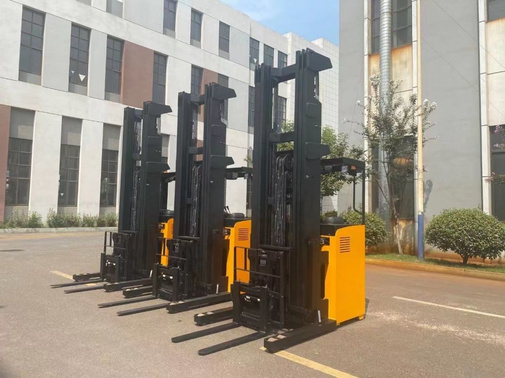 Fully Free Gantry Double Deep High Reach Forklift 2000 KG Seat Style