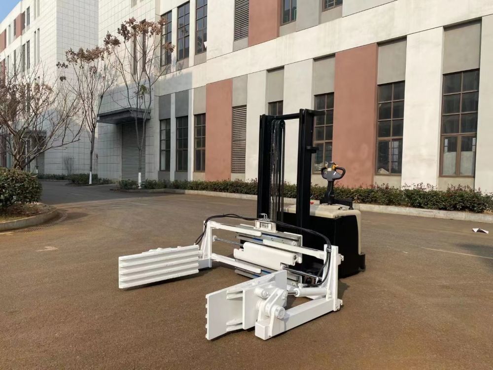 Non Standard Electric Balanced Forklift Lift Height 3000M Lithium Battery 25.6V 160AH
