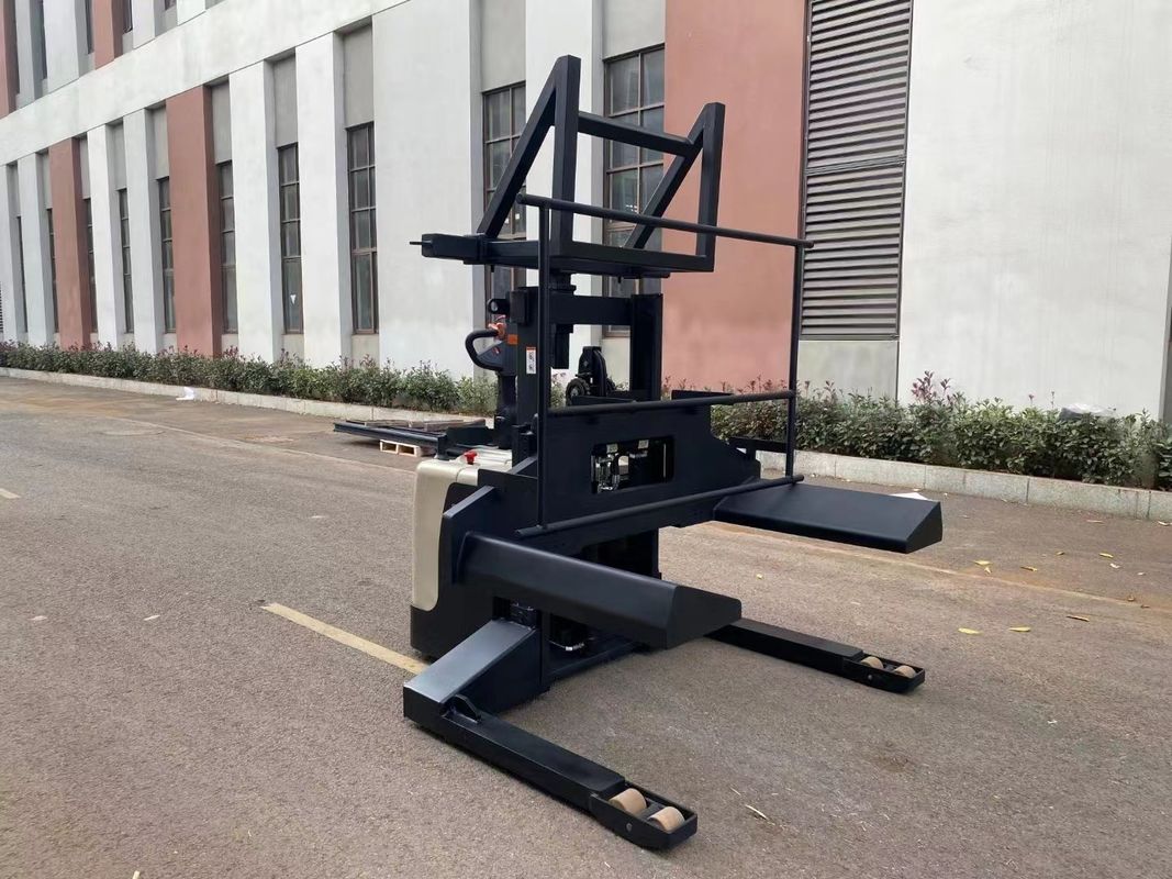 Construction Machinery Electric Pallet Stacker Load Capacity 2000kg Lifting Height 600mm Fork Length 800mm
