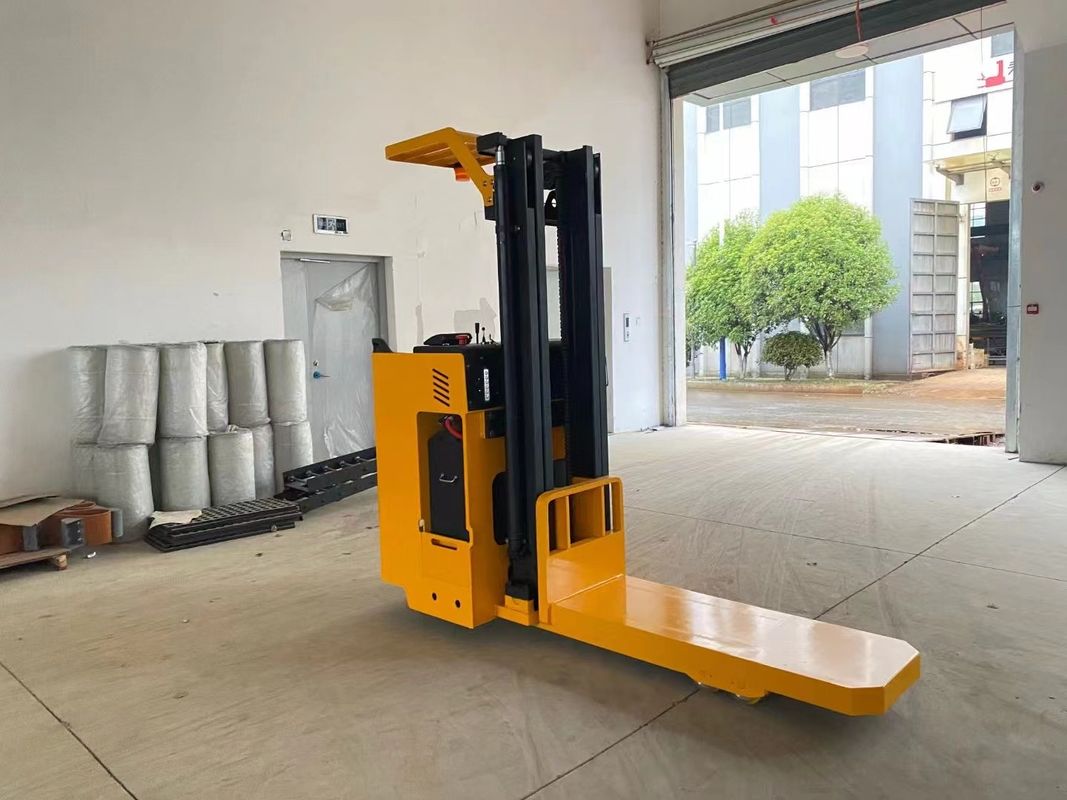 Electric Pallet Stacker Warehousing Equipment Stacking Goods Between Shelves Side Standing