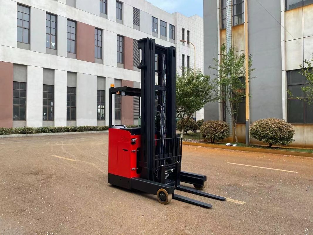 Electric Pallet Forklift Forward Moving Forklift Seat Style Load Capacity 2000 KG Forward Tilt and Backward Tilt: 3/5 °