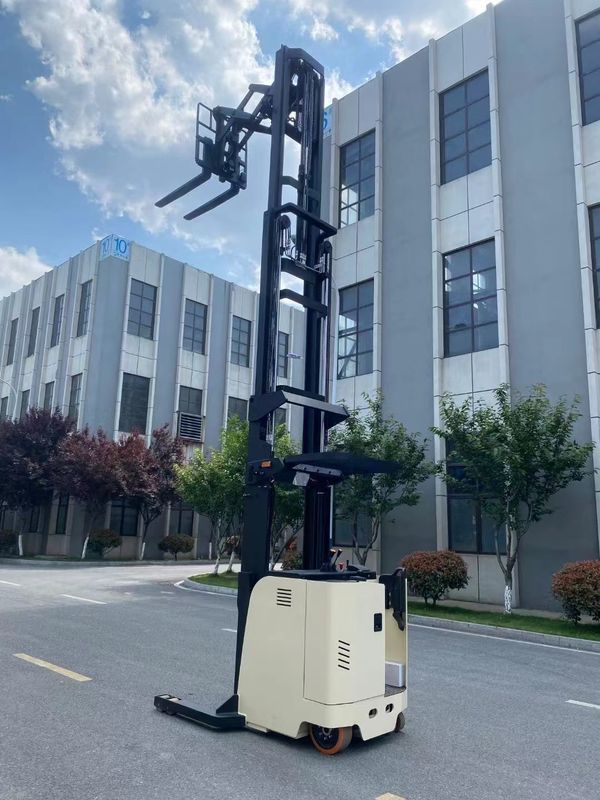 Electric Pallet Forklift Double Reach Forward Forklift Rated Load Capacity 1600 KG Forward Distance 1000 mm