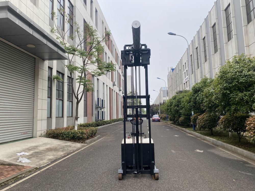 Airlift Balanced Electric Forklift Truck Rated Load Capacity 500 KG Inflatable Shaft Diameter 6 Inches