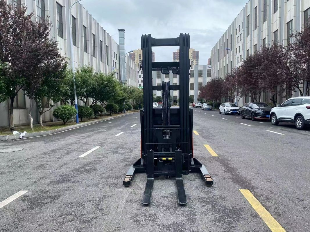 Electric Double Extension Forklift with 5500 mm Lifting Height and 1600 KG Capacity
