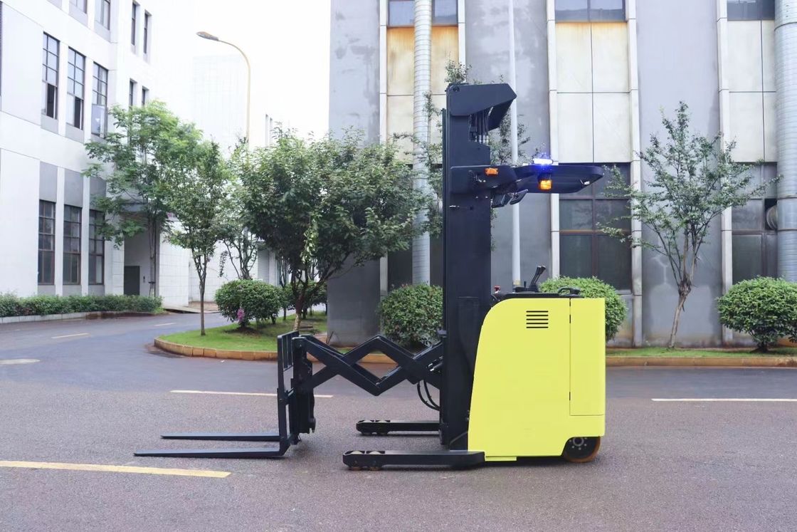 Electric Double Extension Forklift for Retail and E-commerce Warehousing 1000mm Forward Distance 1070mm Fork Length