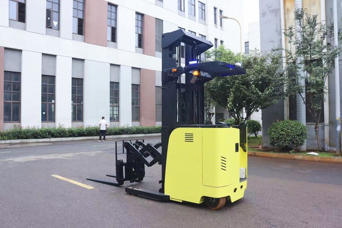 Side Station Type 1600 KG Electric Double Extension Forward Shift Forklift  For Cold Chain Logistics  And Port Timinal