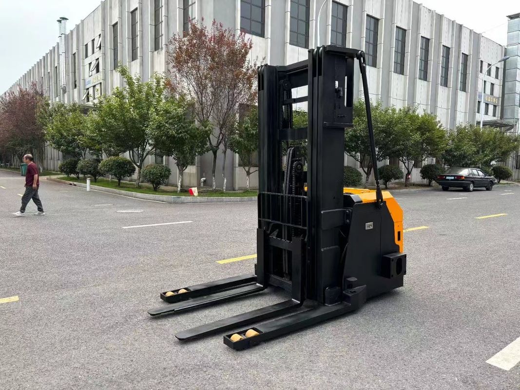 Battery Power Supply Handling AGV Body with 3500 kgs Rated Load and Lever Operation