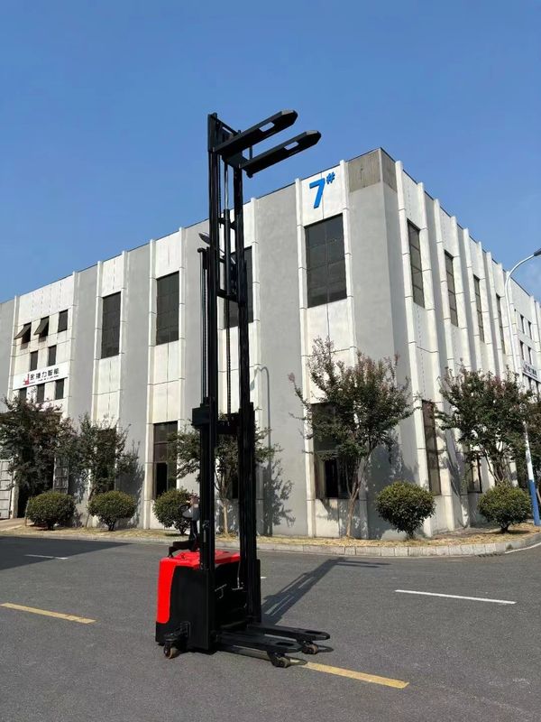 1.5 Ton 5.5m Electric Powered Pallet Stacker With 24V Battery