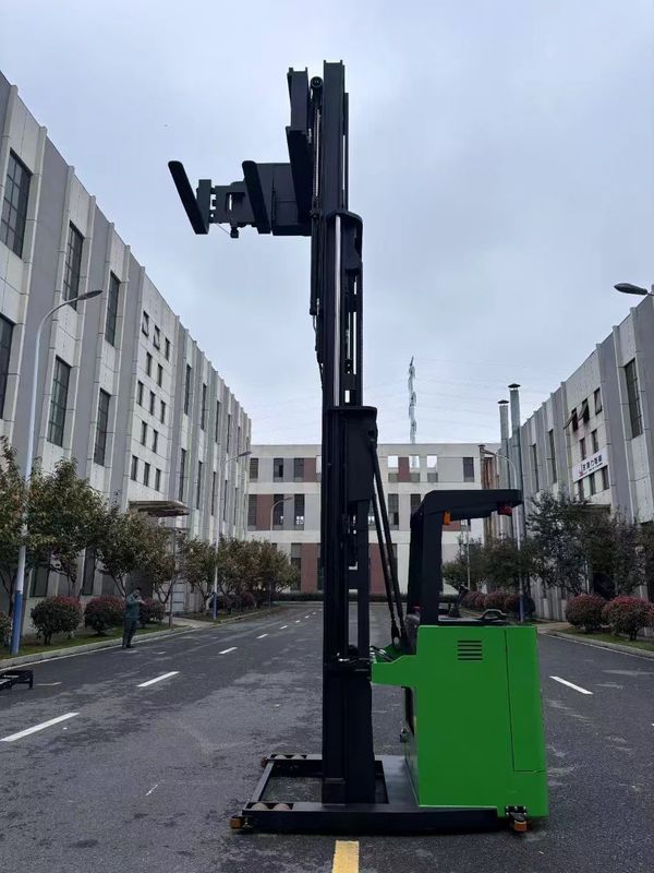 Electromagnetic Brake System Electric Forklift 5000 M Max.Lifting Height 0.1 m/s Lowering Speed