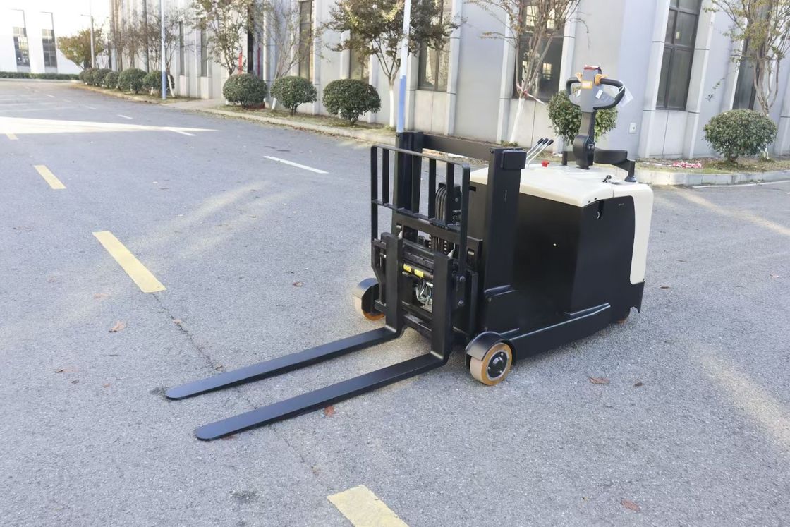 1.5 Tons Electric Counterbalance Forklift Truck  With AC Drive Double Lifting Cylinder