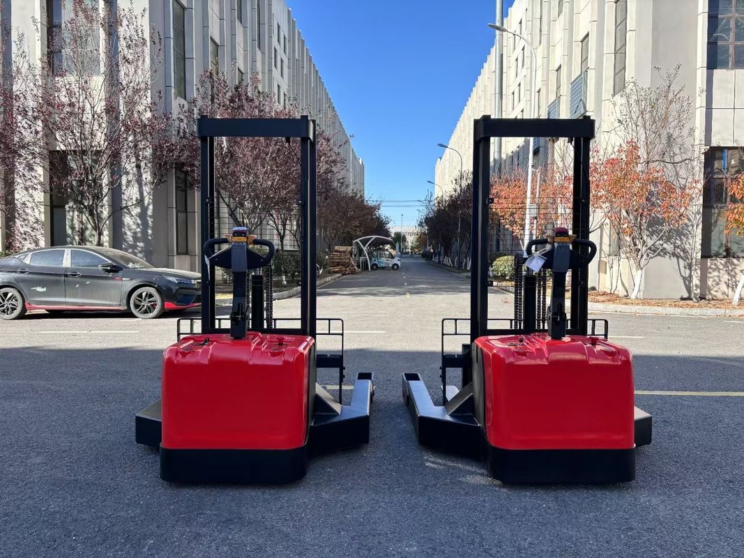 Battery-powered Forklift Pallet Stacker Jack Electric Warehouse Forklift   Rated Load 3 Tons