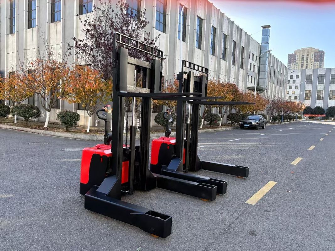 Electric Pallet Stacker Jack Electric Warehouse Forklift  3000 KG  Fork Width 400-1120 mm 24V375AH