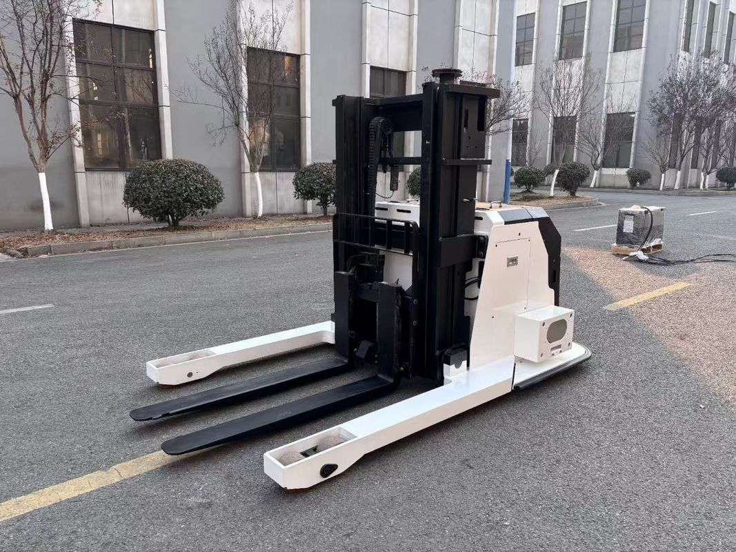 4 Tons Non-standard AGV Body  Electric Pallet  Stacker Rated Load Capacity