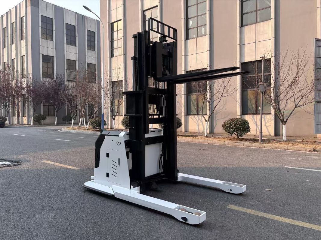 4 Tons Non-standard AGV Body  Electric Pallet  Stacker Rated Load Capacity